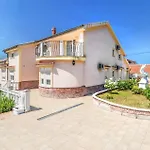 Gorgeous In Prázdninový dům *