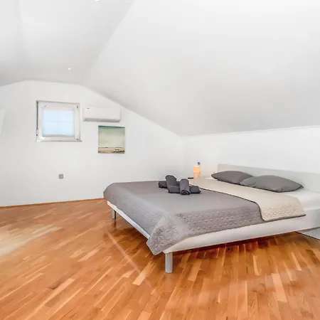 Cozy In With Wifi Holiday home