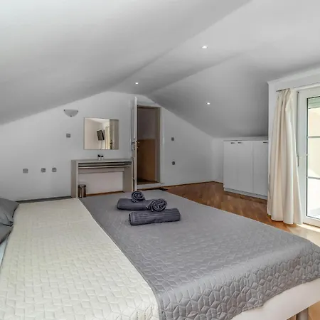 Cozy In With Wifi Holiday home