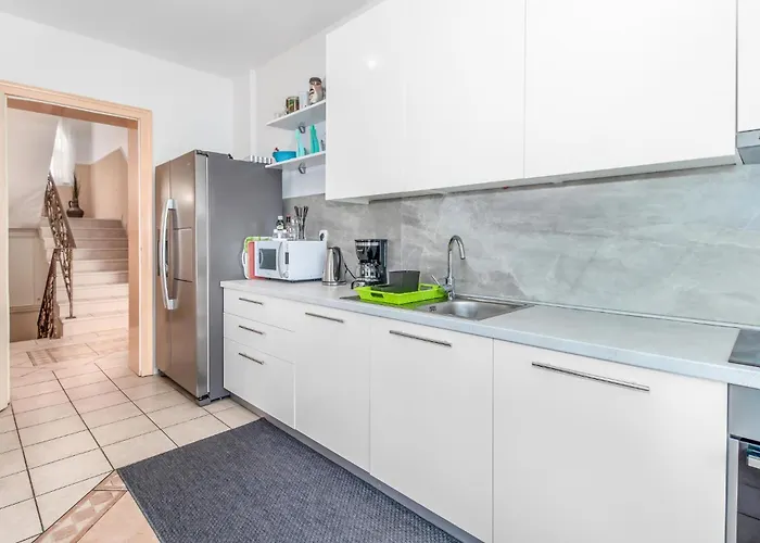 Semesterbostad Amazing In *