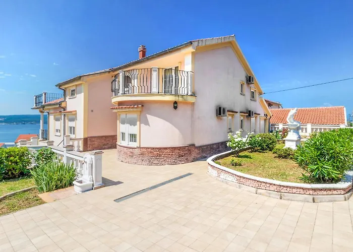 Amazing In Holiday home *
